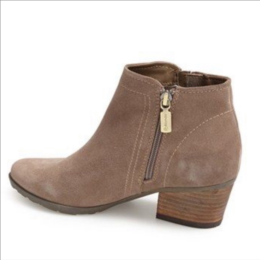 BLONDO - Valli Waterproof Suede Bootie 8.5